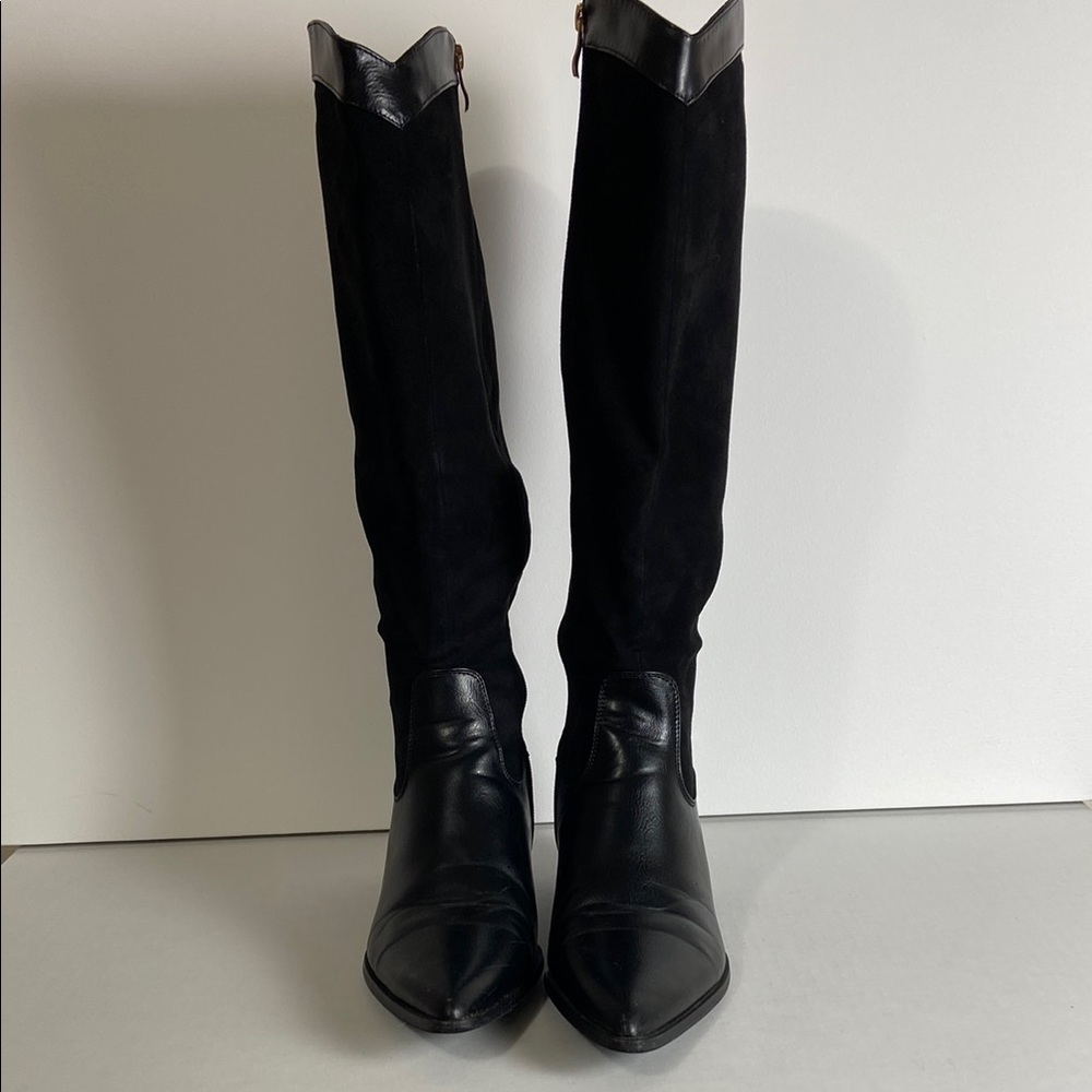 Black Winter Faux Suede Fabric Boots with Sleek Silhouette